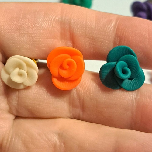 Handmade rose design earring pairs like new, set of 6