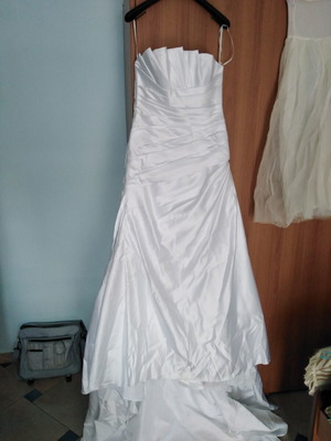 Pronovias wedding dress like new, size L, white