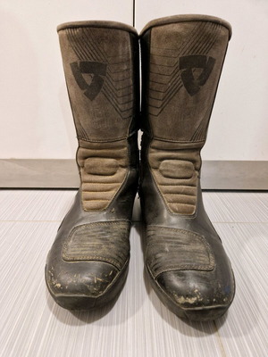 Revit Apache boots used, size 43, with wear and zipper issue