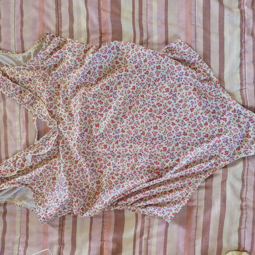 Maternity Swimsuit medium, like new, multicolor