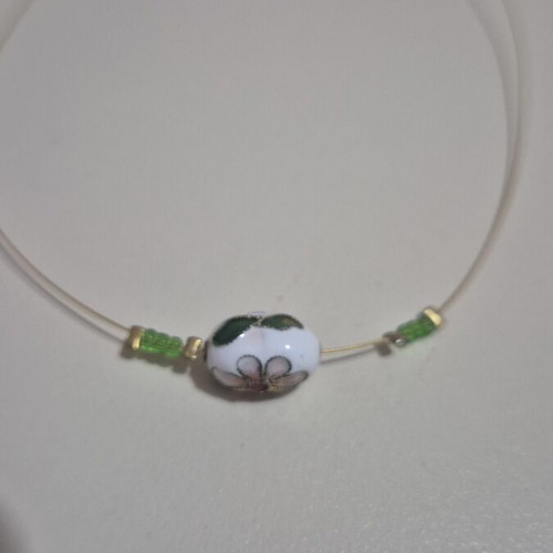 Necklace with painted floral detail, thin