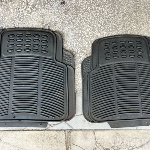 Car mats for rear seats, plastic, like new