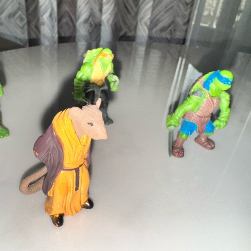 Teenage Mutant Ninja Turtles collection like new without marks