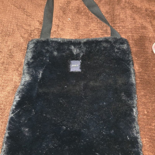 Oof Fur Bag crossbody like new