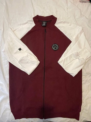 Vinyl Art Clothing XXL slim fit σαν καινούργιο, άσπρο και κόκκινο