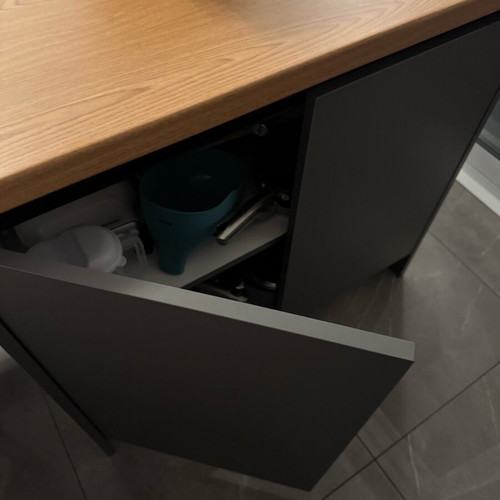 Kitchen island table with 3 chairs used, length 183 cm