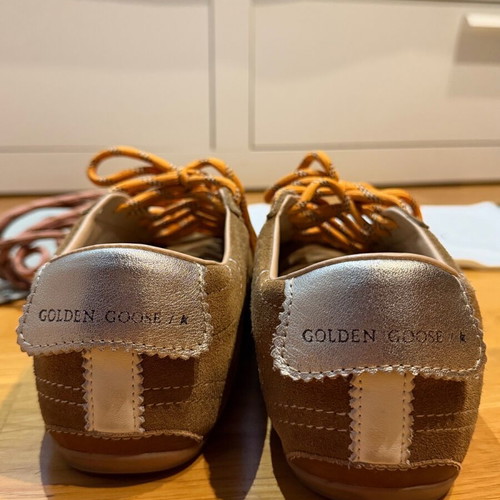 Golden Goose True Star suede sneakers like new, size 43, white and brown