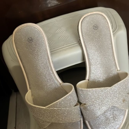 Slippers used, size 39, white and gray