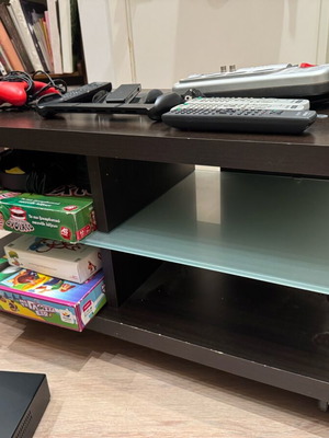Έπιπλο TV 120cm μεταχειρισμένο