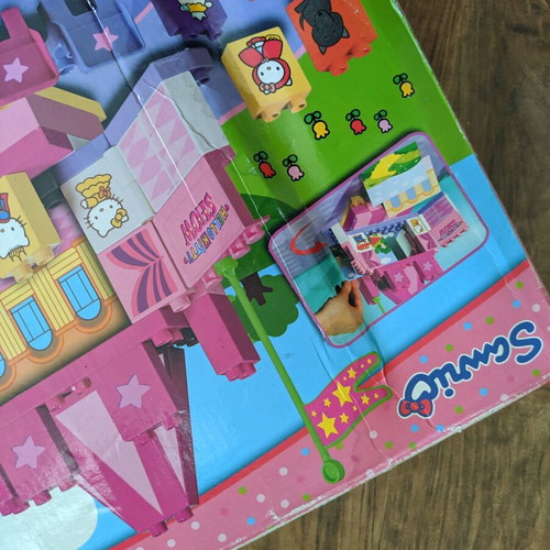 Hello Kitty Sanrio Funpark Blocks Used With Box