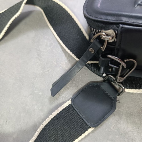 Black crossbody bag like new
