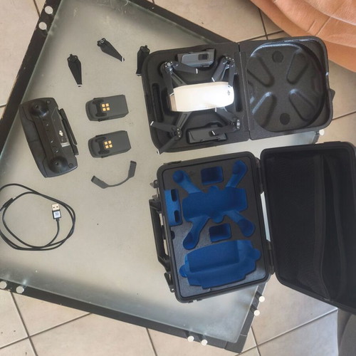 Dji Spark drone like new with 4 batteries