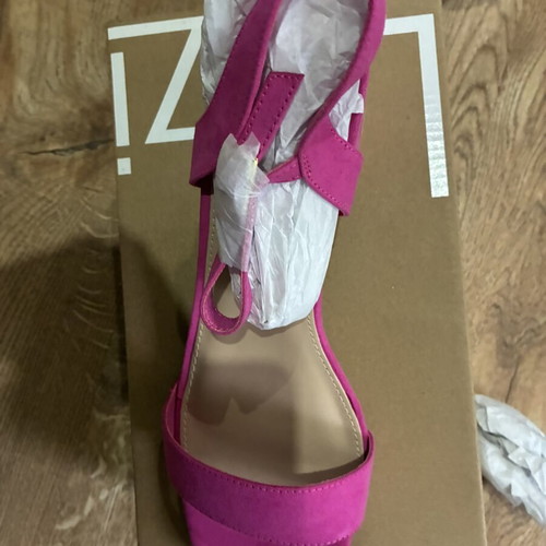 Heeled shoes new, pink, size 38