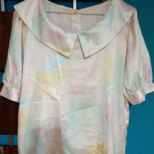 Vintage pastel top like new, size M, silk, white and pink