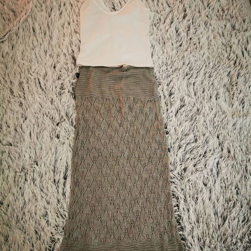 Knitted elastic skirt like new, grey with white top gift