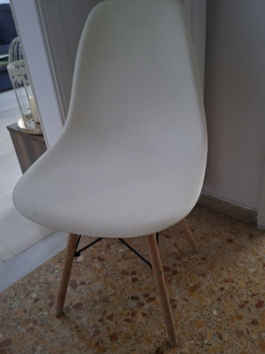 Plastic chairs with wooden legs used, set of 2