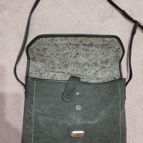 Women's shoulder bag used, synthetic, faded green color