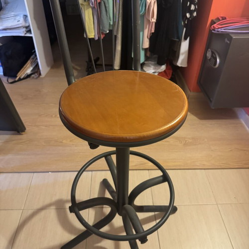 Stool like new, anthracite metal with wooden base, 360-degree swivel