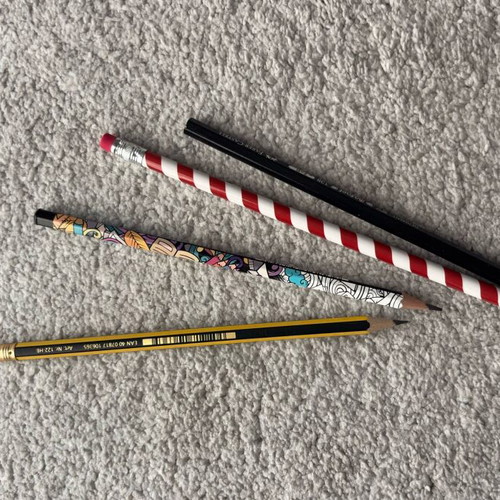 Pencils like new, set of 4 with various designs