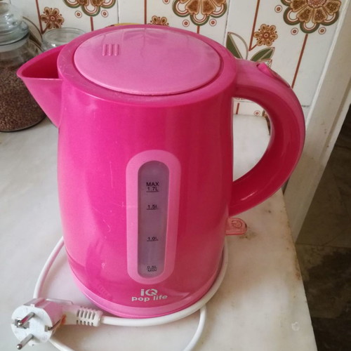 IQ EK-252 Pop Life kettle used, fuchsia color