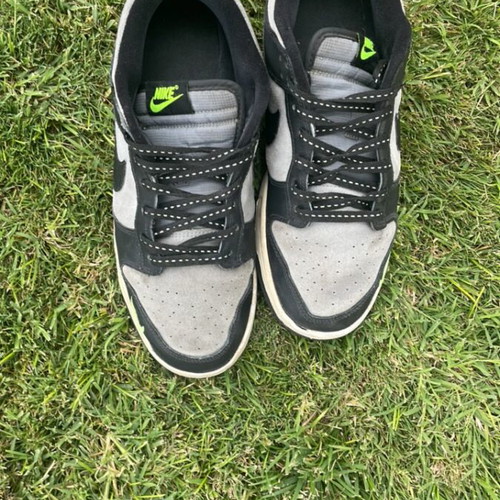 Nike Dunk Low sneakers used with reflective laces size 44.5