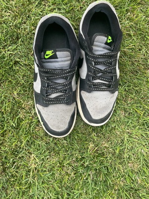 Nike Dunk Low използвани, черно и сиво, рефлектиращи връзки, номер 44.5