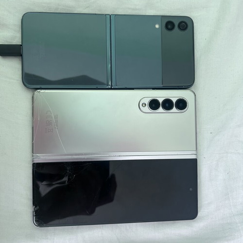 Samsung Fold 3 and Flip 3 phones used for parts