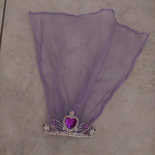 Children's tiara with comb and veil like new