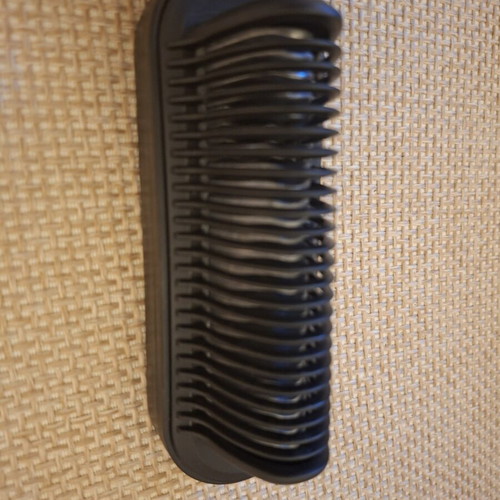 Heated Hair Straightening Brush Black and Purple brand new