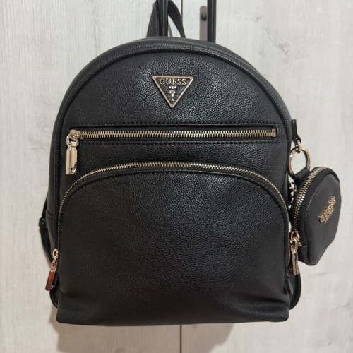 Guess backpack black, like new, medium size