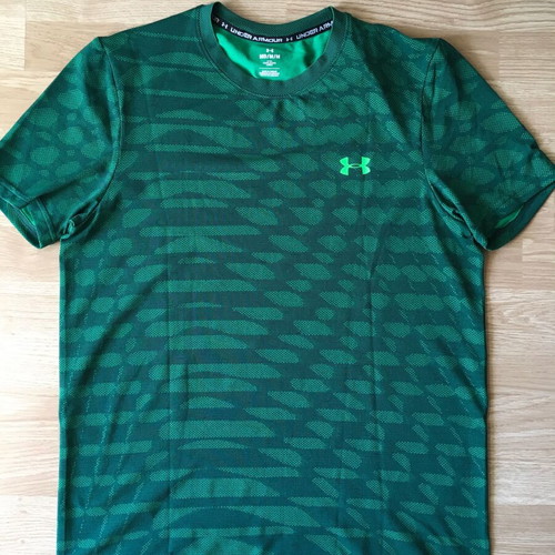 Under Armour Seamless Ripple Short-Sleeve T-Shirt Men size M like new, green