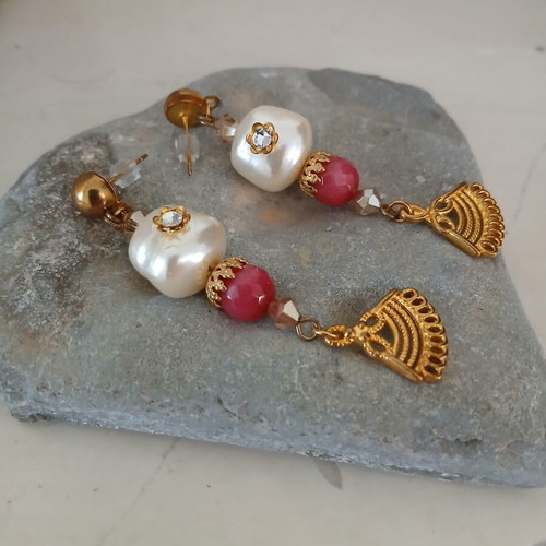 Earrings with pearls, semi-precious stones and Swarovski crystals new