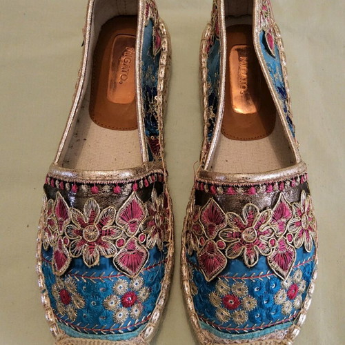 Migato women's espadrilles new, multicolor with embroidery, size 37