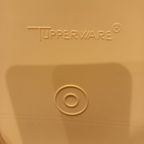 Tupperware containers like new, set of 2, orange and purple