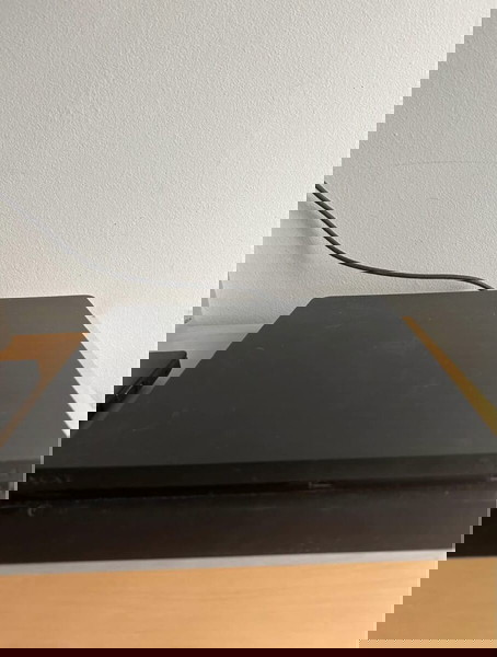 PS4 slim