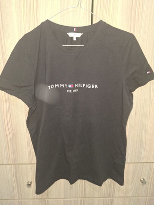 Tommy Hilfiger women's t-shirt, black, size XL