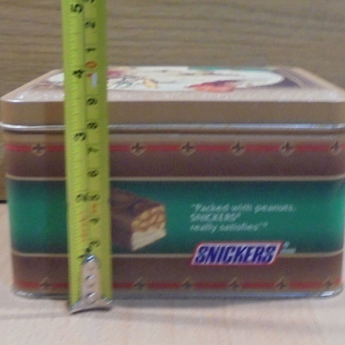 Snickers old promotional metal tin used, Christmas edition 1994