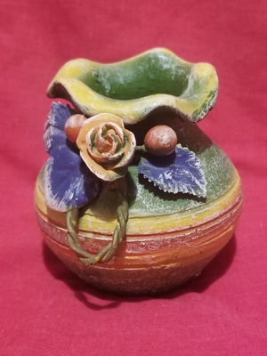 Clay decorative item used, height 10 cm