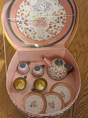 Prinzessin Lillifee metal tea set for children like new