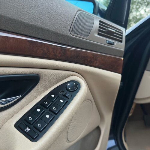 BMW E39 520i sedan like new, 2.0L petrol, automatic, 113000 km