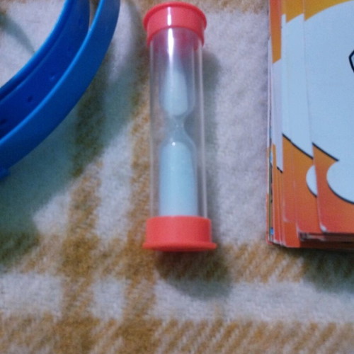 Game Sto Kefali To'cho used with 5 plastic hoops and cards