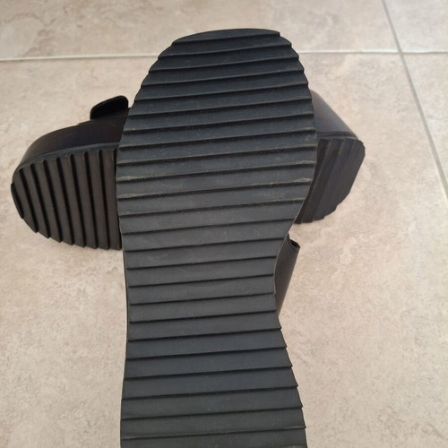 Attrattivo platform slippers size 37, like new, black
