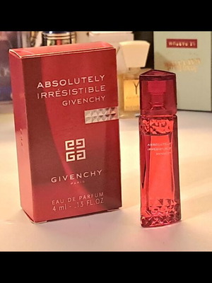 Givenchy Absolutely Irresistible Pour Femme μινιατούρα Eau de Parfum