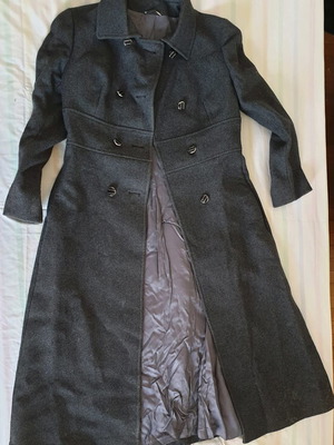 Women's vintage coat (London 1972)