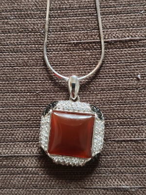 Silver Necklace 925 Italy with Carnelian Red Agate like new