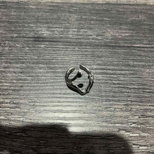 Silver ring brand new in excellent condition