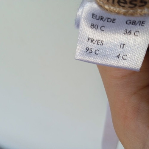 Women's bra like new, beige white lace, size 80C