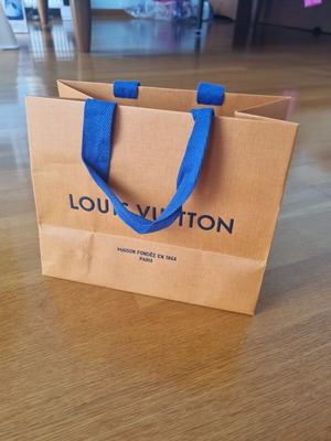 Louis Vuitton small bag like new