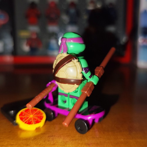Donatello Teenage Mutant Ninja Turtles figure like new with accessories