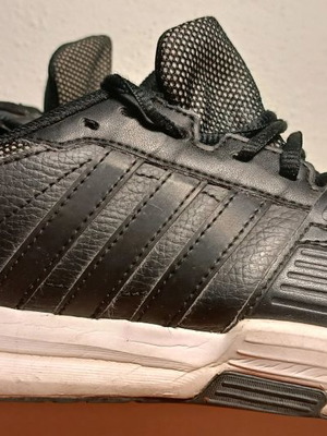 Adidas athletic shoes used, size 41, black with wear
